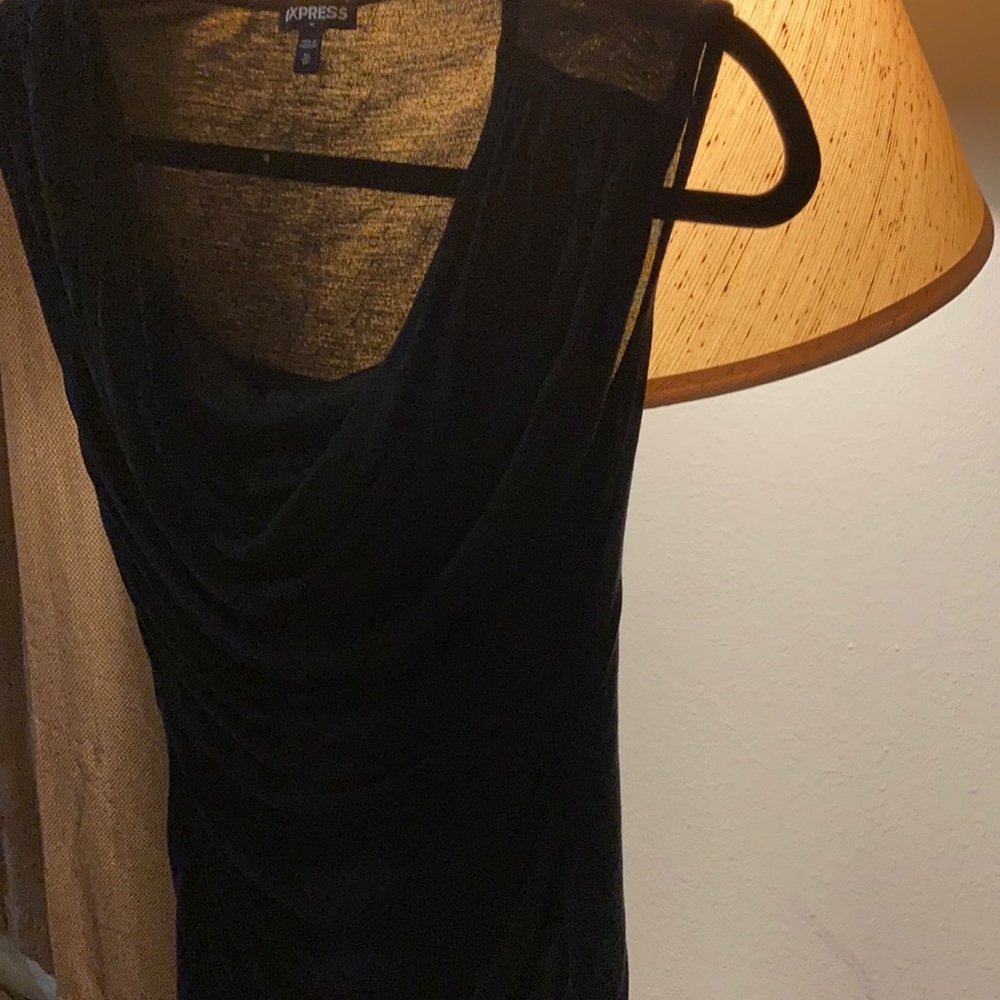 Dress sleeveless top